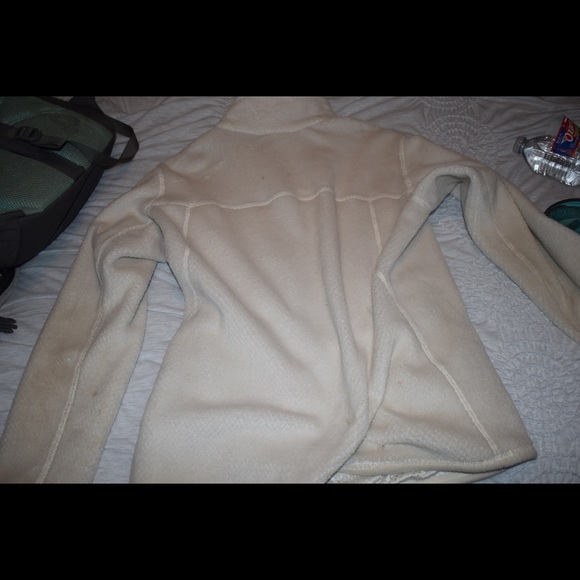 Women’s Patagonia Pullover - Picture 4 of 4